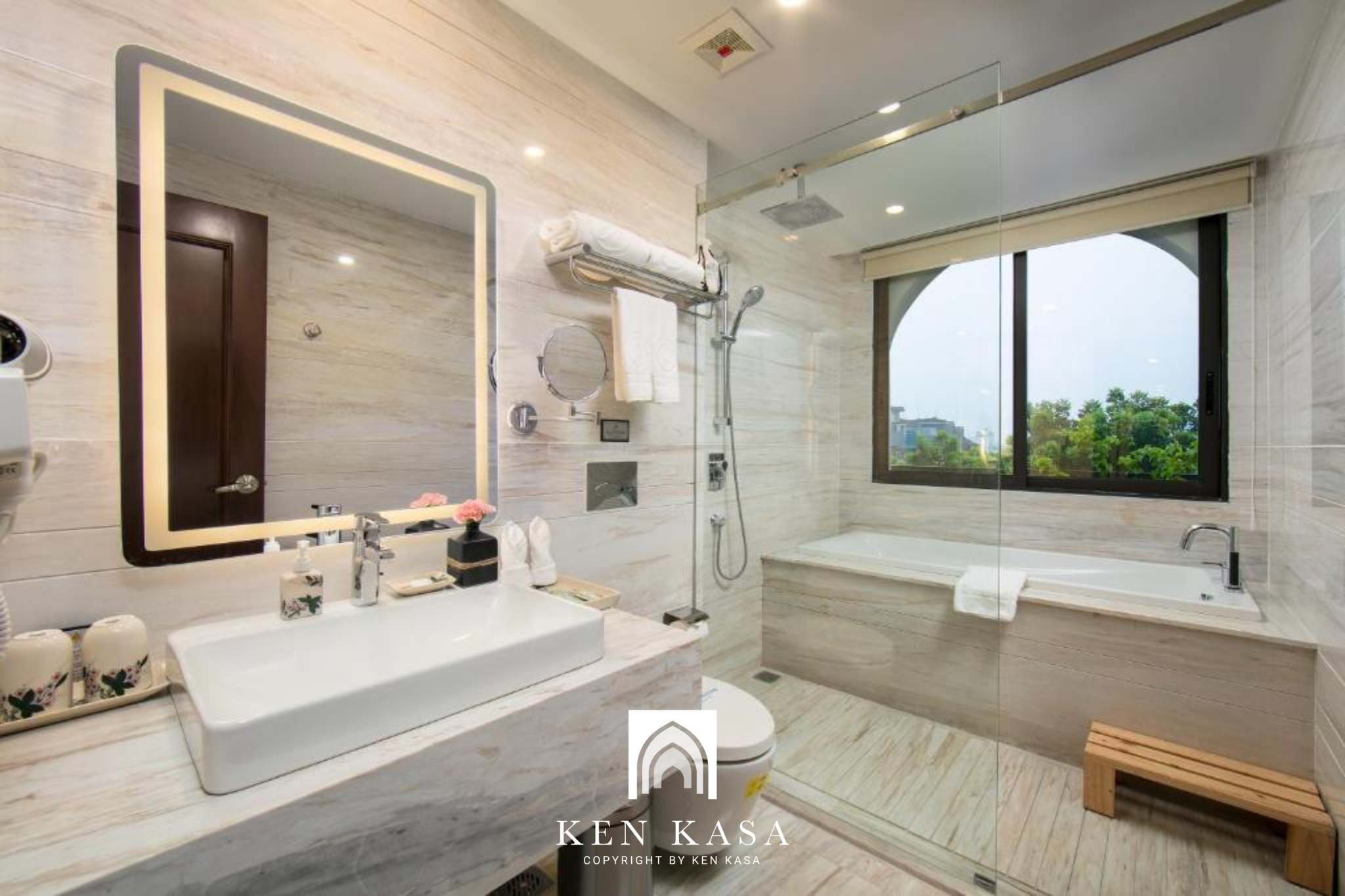 Trang thiết bị ph&ograve;ng tắm của  ph&ograve;ng standard 